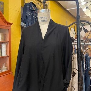 Eileen Fisher EUC black viscose blend cute waist length jacket with pockets.
